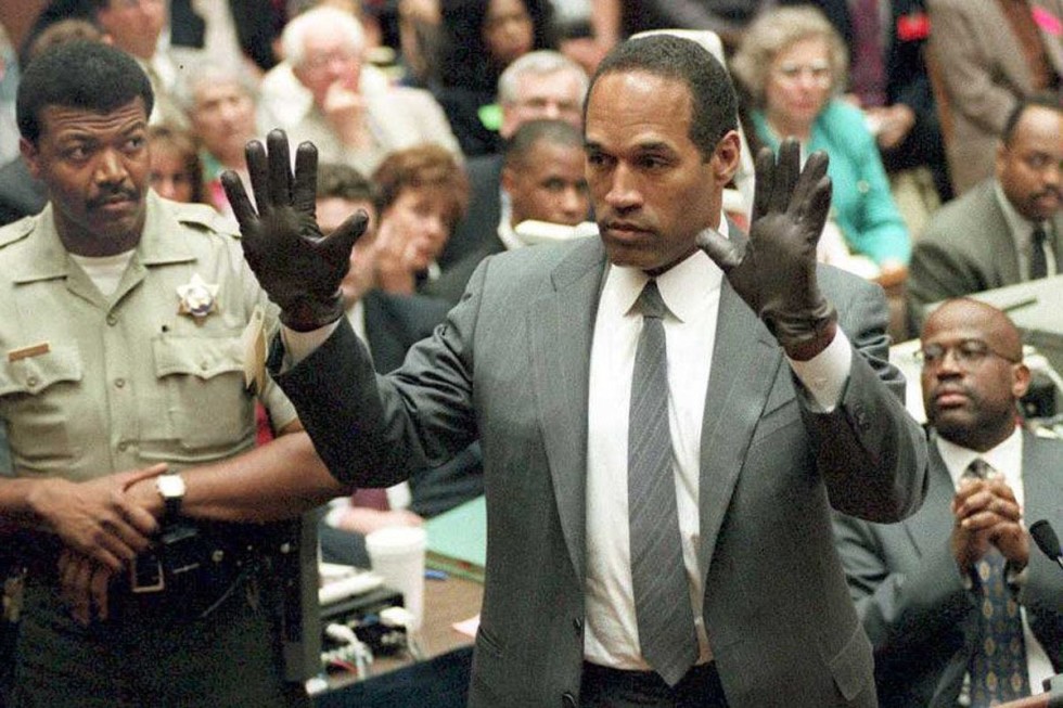 OJ-Simpson-Trial-Glove-Fitting